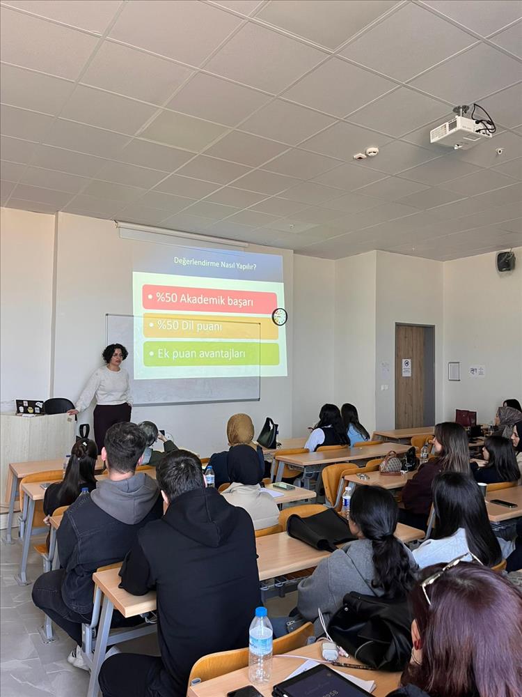 Erasmus Bilgilendirme Toplantısı Gerçekleştirildi